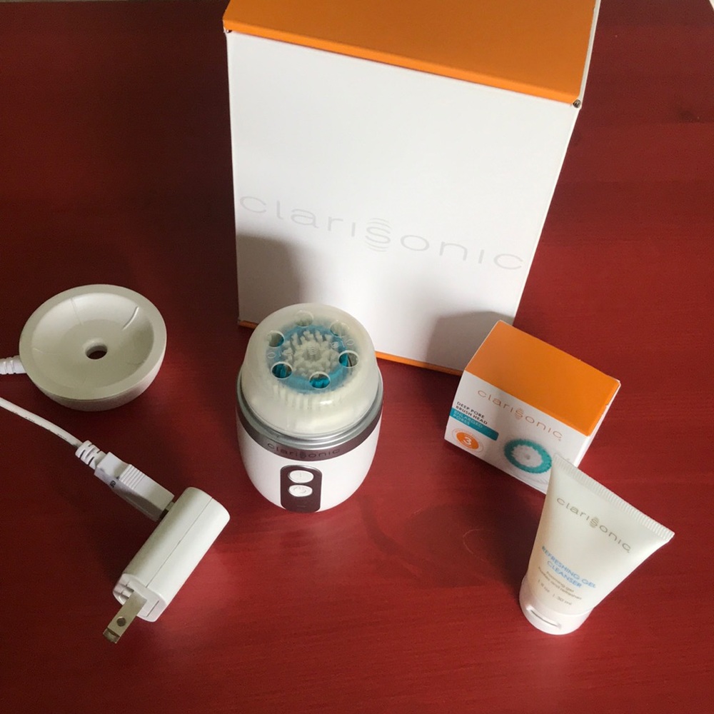 Mia Fit Clarisonic with brand new brush head!